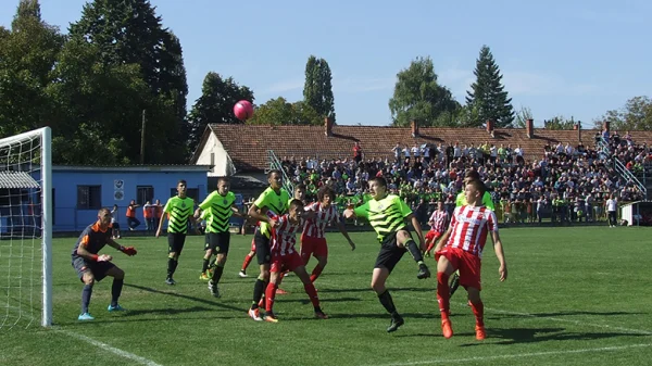 Kiker i Crvena zvezda pred hiljadu ljudi, Kadetska liga Srbije