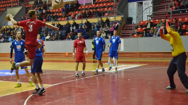 Radnički teško do novih bodova, Super B liga Istok-Zapad