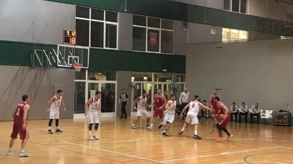 Čudna neka utakmica begradska, Žarkovo agresivno do pobede!, Druga liga