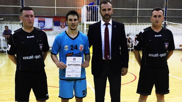 Radnički dominantno do novih bodova, Super B liga Istok-Zapad