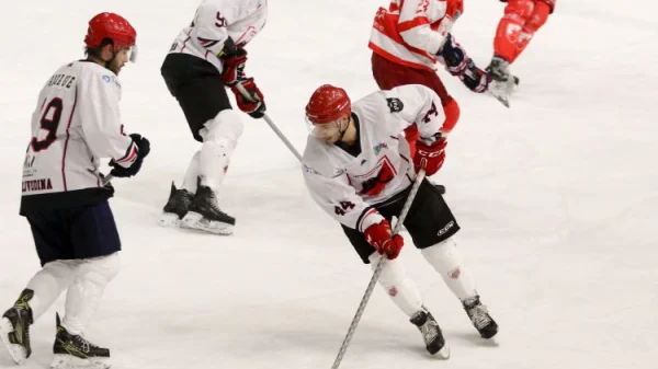 IHL: Slavija prejaka za Vojvodinu, IHL liga