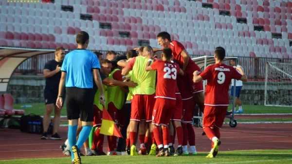 Kragujevčani održali čas fudbala Kraljevčanima, Prva liga Srbije