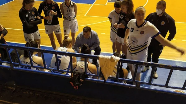 Kraljevu odgovara Zvezda, Prva ženska liga Srbije