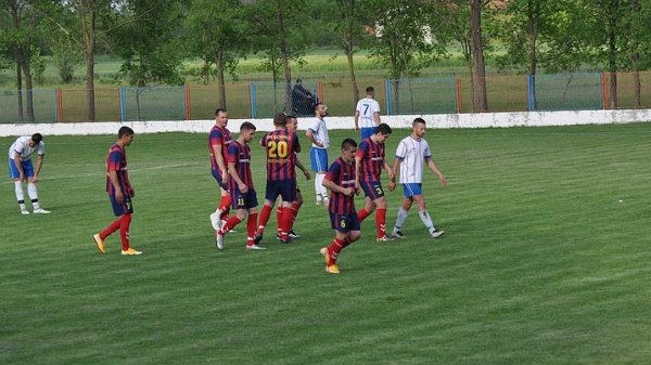 Raspucani crveno-plavi, PFL Zrenjanin