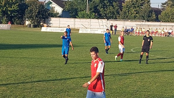"Traktoristi" zaorali duboko u Dobanovcima, Prva liga Srbije