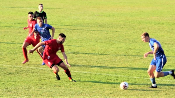 Bečejci prijatno iznenadili na premijeri u Novim Banovcima, Srpska liga Vojvodina