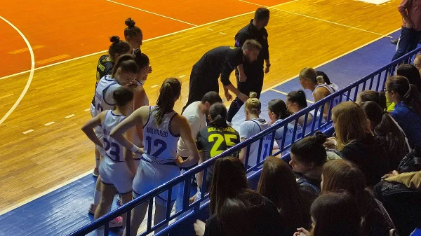 "Malene" povele u polufinalu, Prva ženska liga Srbije - Play Off