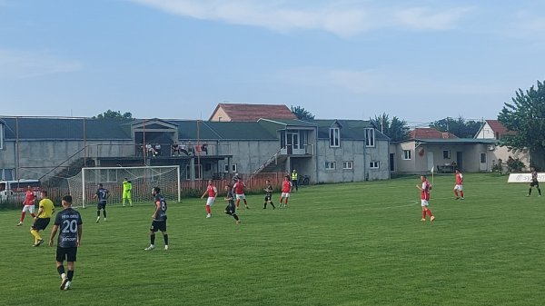 Dobanovčani za kraj počastili Baričane sa šest "jagoda sa šlagom", Srpska liga Beograd