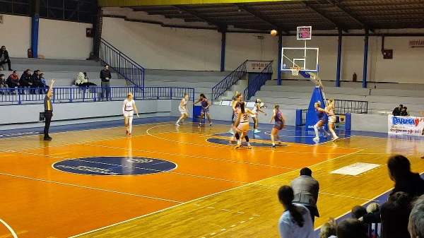 "Malene" porasle preko Duge, Prva ženska liga Srbije