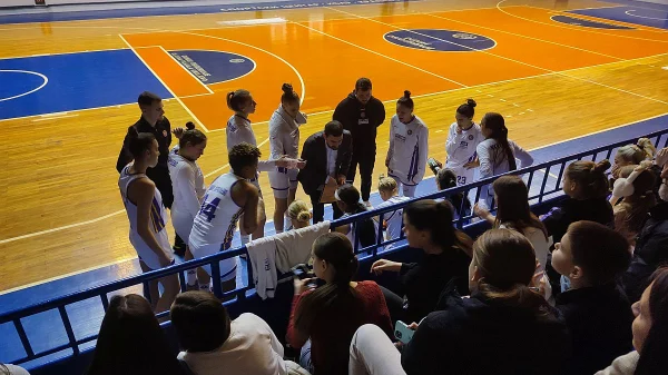 Lider slavio kraj Ibra, Prva ženska liga Srbije