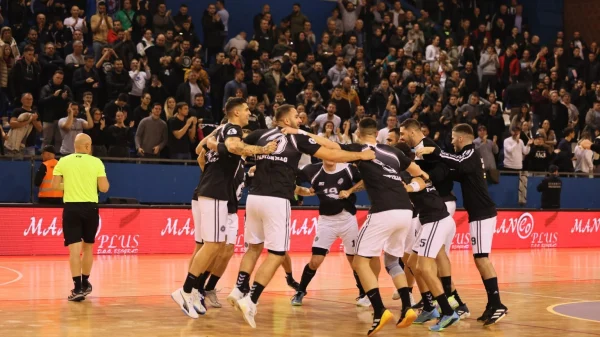 "Crno-beli" ostaju na vrhu tabele, Super rukometna liga