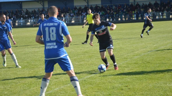 Lider pao u "Karađorđevu": Jedinstvo srušilo Gradnulicu u derbiju pred krcatim tribinama, Vojvođanska liga "Istok"